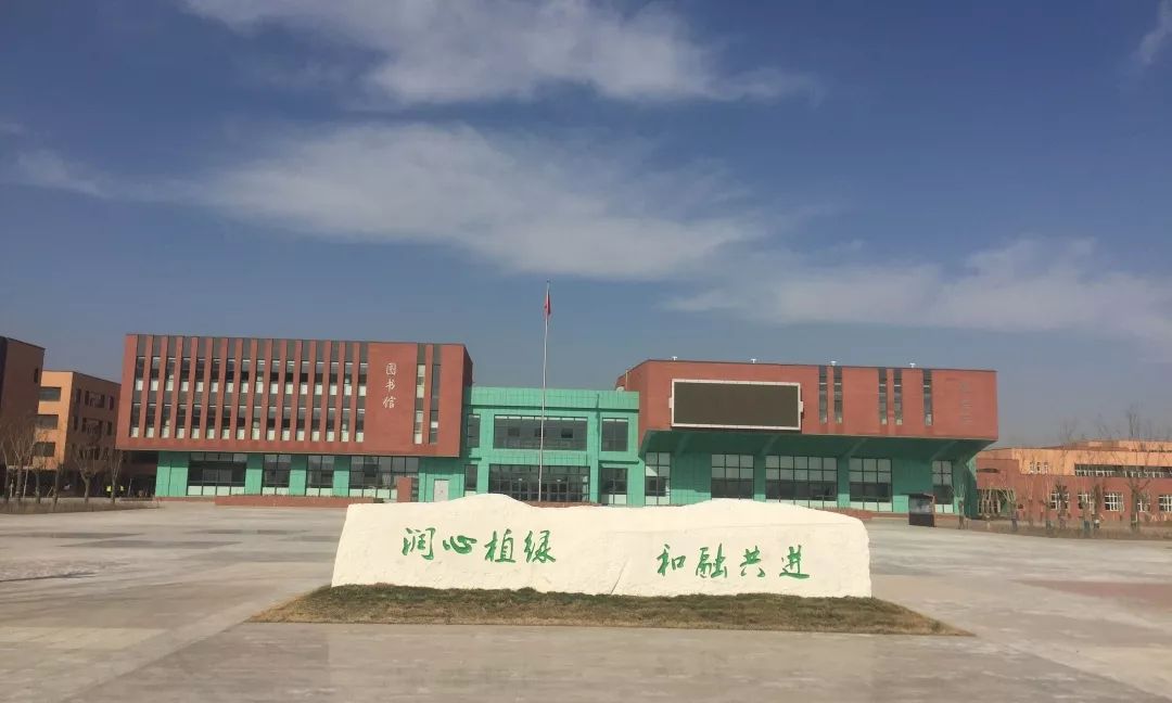 090fed9d54afe6682cce38234461c92b 090fed9d54afe6682cce38234461c92b.jpg